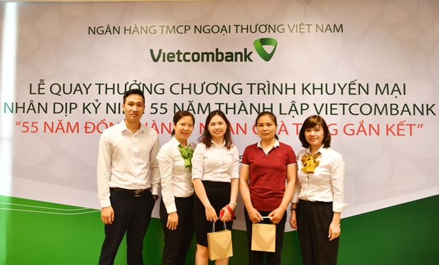 Vietcombank tổ chức Lễ Quay thưởng chương trình khuyến mại “55 năm đồng hành – Ngàn quà tặng gắn kết”