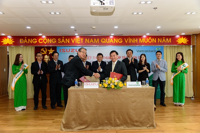 VIETCOMBANK và ISUZU Việt Nam ký kết thỏa thuận hợp tác toàn diện