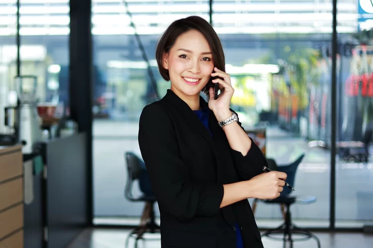 Khách hàng đến chi nhánh, phòng giao dịch gần nhất của Ngân hàng Bản Việt để đăng ký mở tài khoản để sở hữu gói tài khoản Thương nhân với nhiều tiện ích và ưu đãi. Hotline 1900555596.