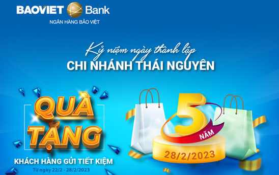BAOVIET Bank Thai Nguyen tang qua cho khach hang gui tiet kiem