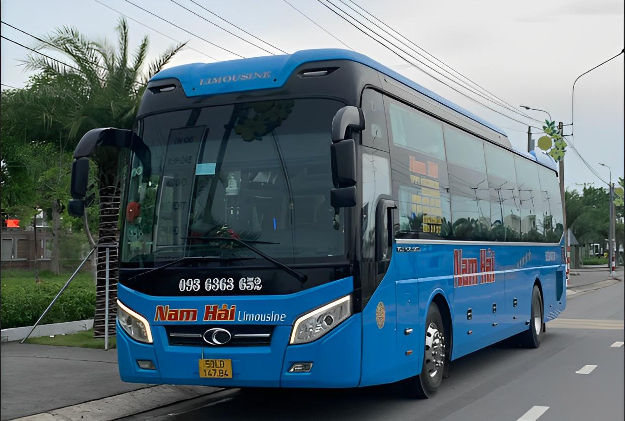 Nhà xe Nam Hải Limousine có nhiều chuyến xe đi Phan Thiết mỗi ngày (Nguồn: Internet)