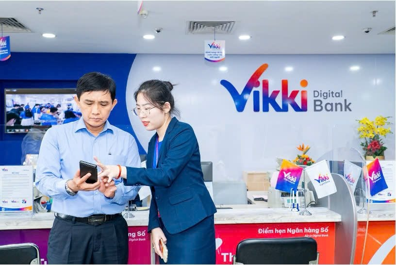 Vikki Digital Bank tấp nập đón khách tới giao dịch- Ảnh 2.